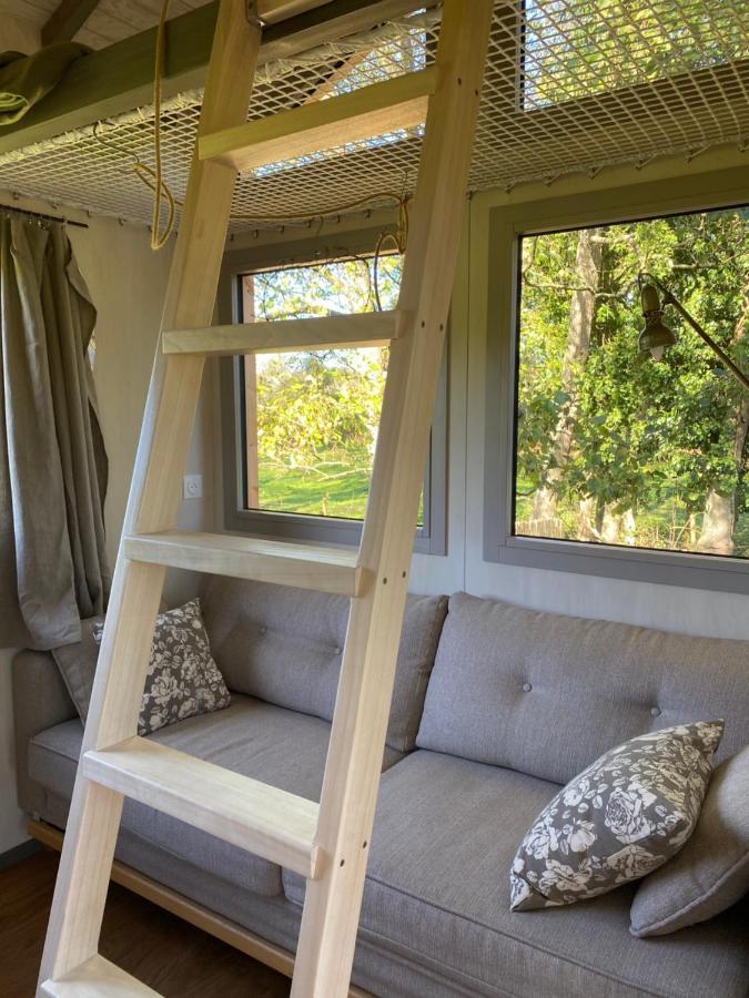 Vila Jolie Tiny House Sous Les Grands Arbres Cholet Exteriér fotografie